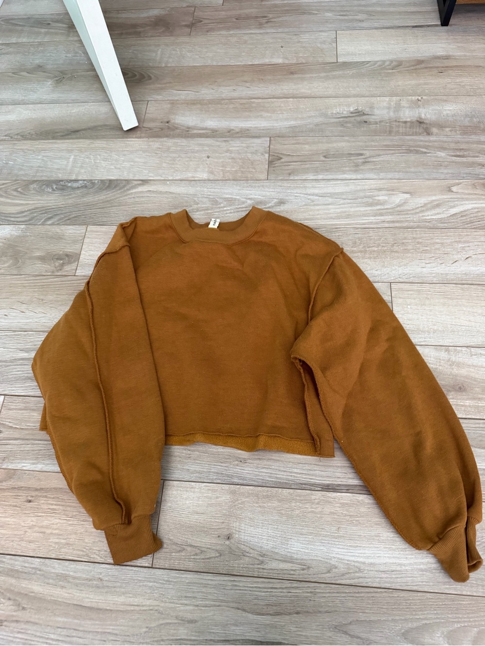 Cropped Long-Sleeve Sweater in Rust Brown